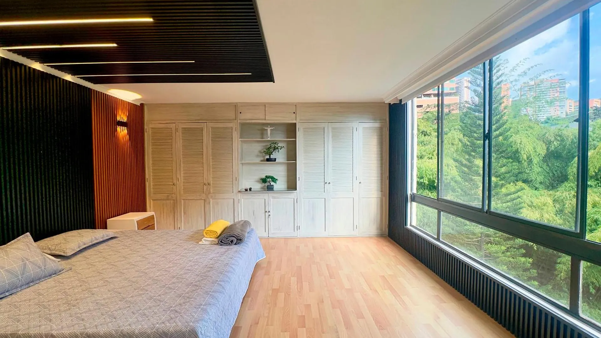 Apartamento 4Br 240 M Pool Next To El Tesoro Mall Medellín Colombia