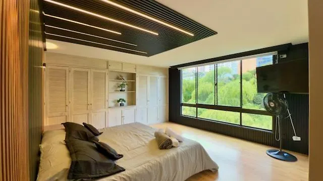 4Br 240 M Pool Next To El Tesoro Mall Medellín Kolumbie