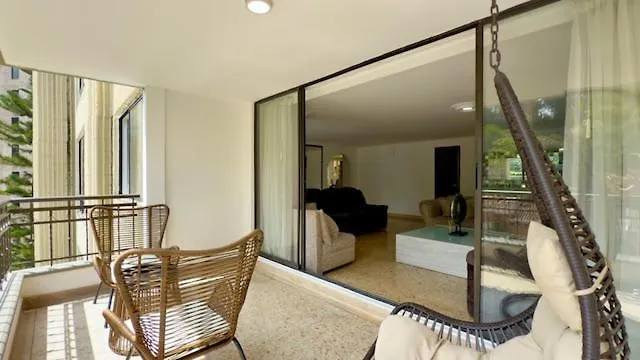 4Br 240 M Pool Next To El Tesoro Mall Medellín 0*,  Kolumbie