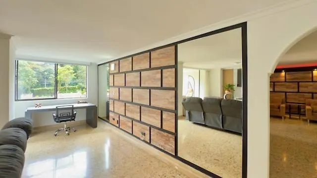 4Br 240 M Pool Next To El Tesoro Mall Medellín 0*,
