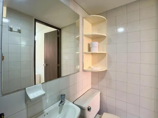 4Br 240 M Pool Next To El Tesoro Mall Medellín Kolumbie