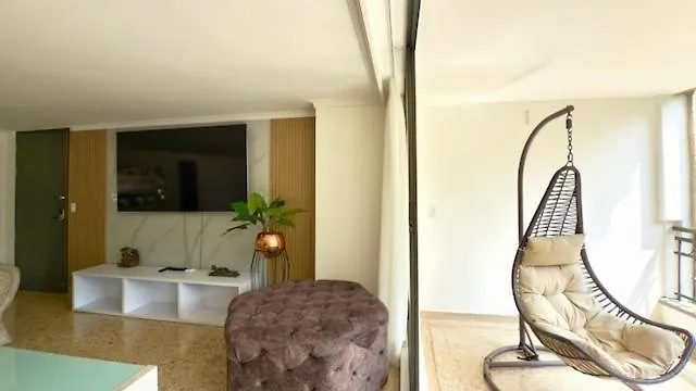 4Br 240 M Pool Next To El Tesoro Mall Medellín Apartmán