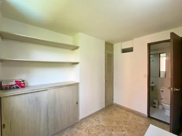 4Br 240 M Pool Next To El Tesoro Mall Medellín