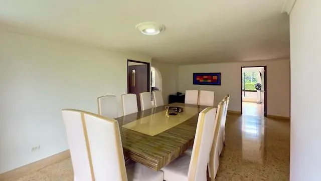 アパート 4Br 240 M Pool Next To El Tesoro Mall メデジン