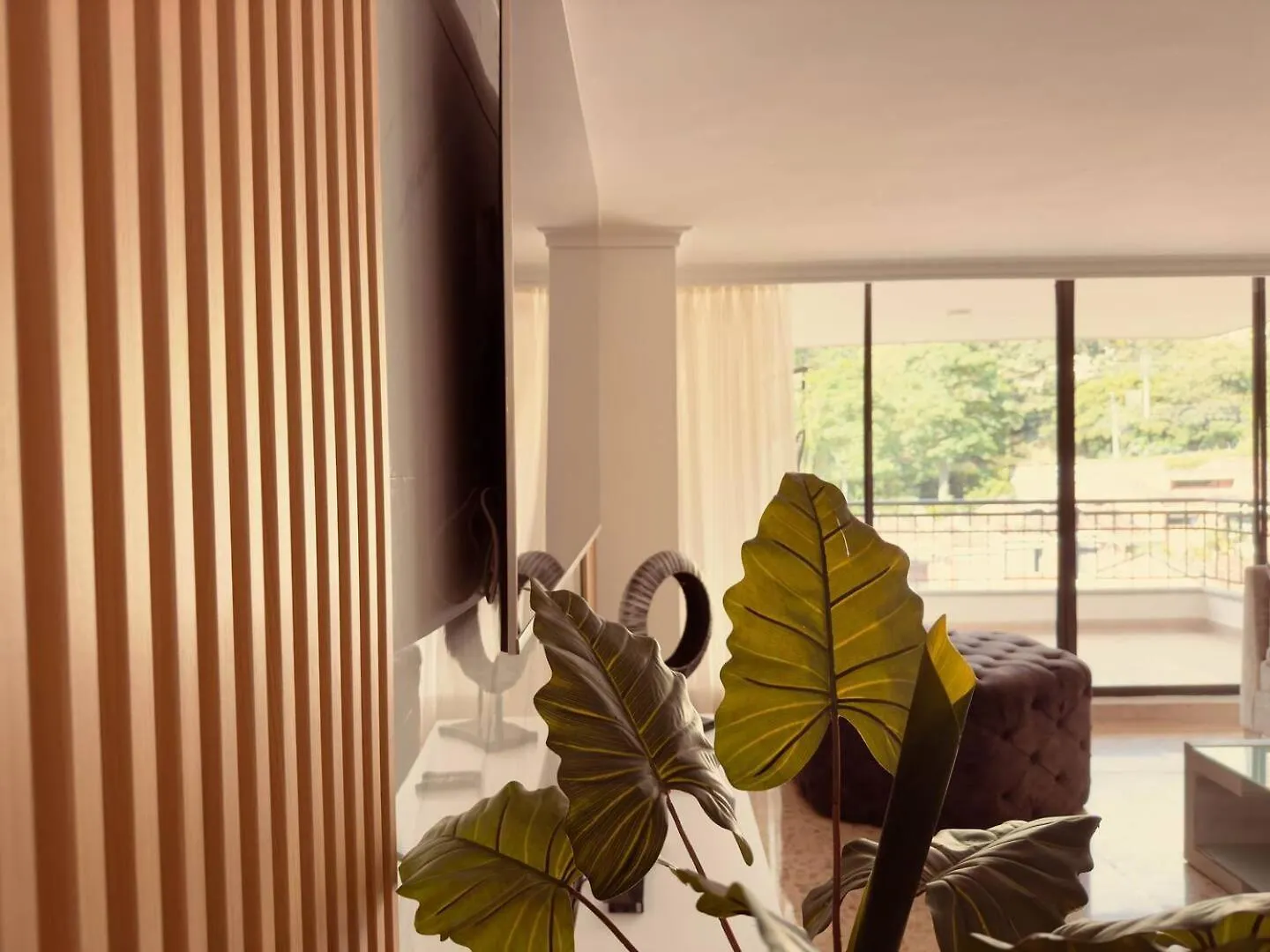 4Br 240 M Pool Next To El Tesoro Mall Medellin Apartment