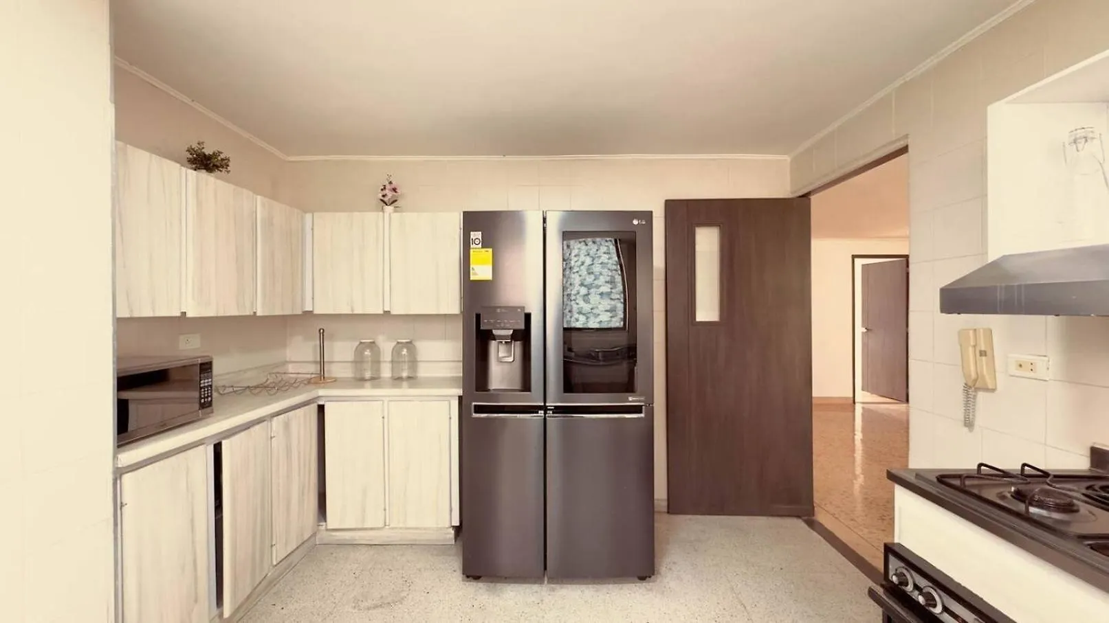 Apartment 4Br 240 M Pool Next To El Tesoro Mall Medellin