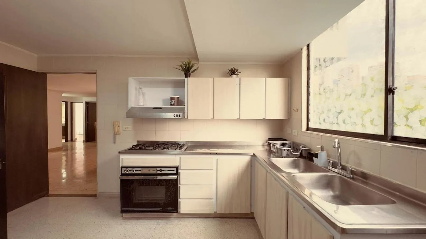 Apartment 4Br 240 M Pool Next To El Tesoro Mall Medellin