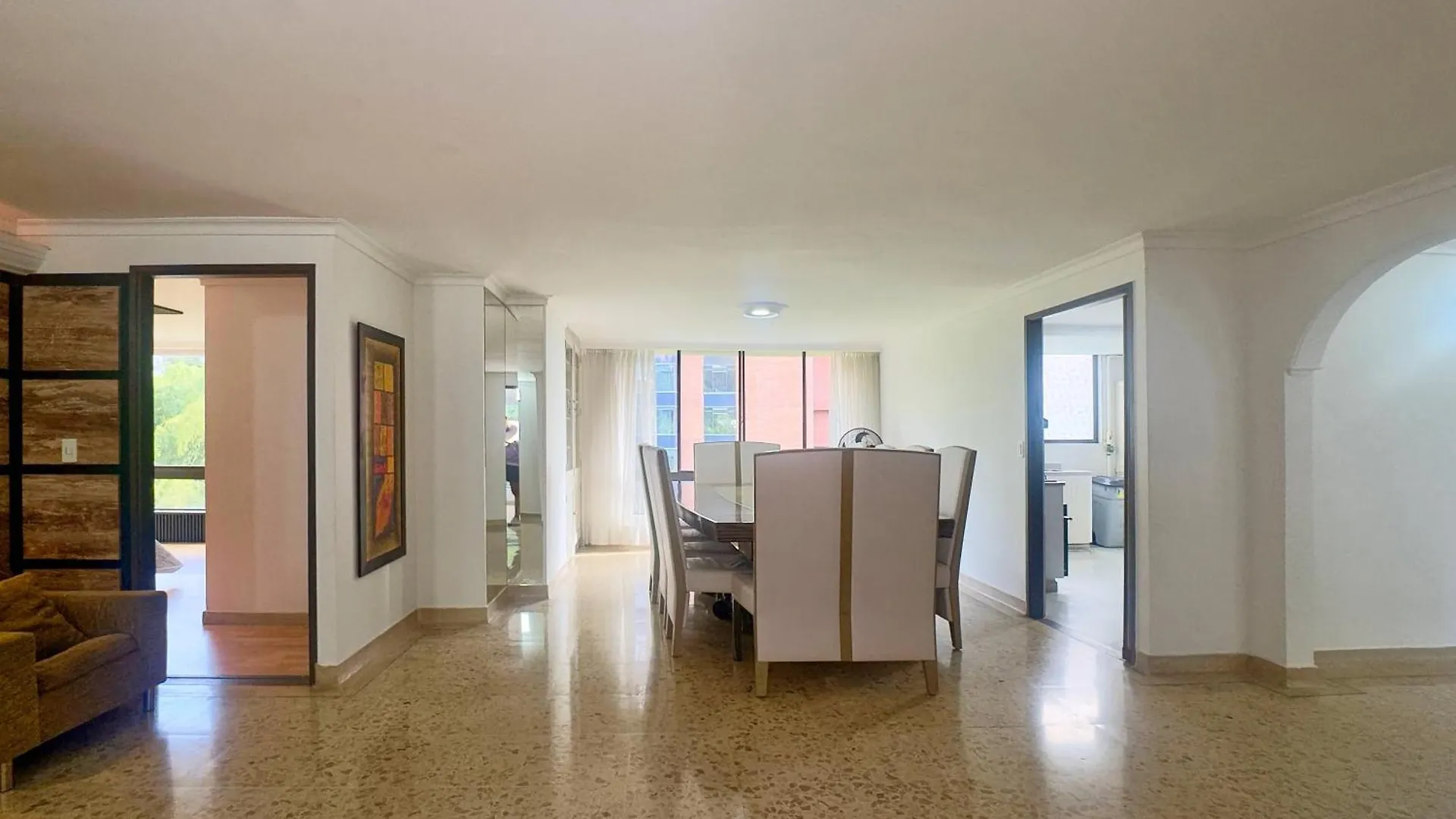 4Br 240 M Pool Next To El Tesoro Mall Medellin Apartment