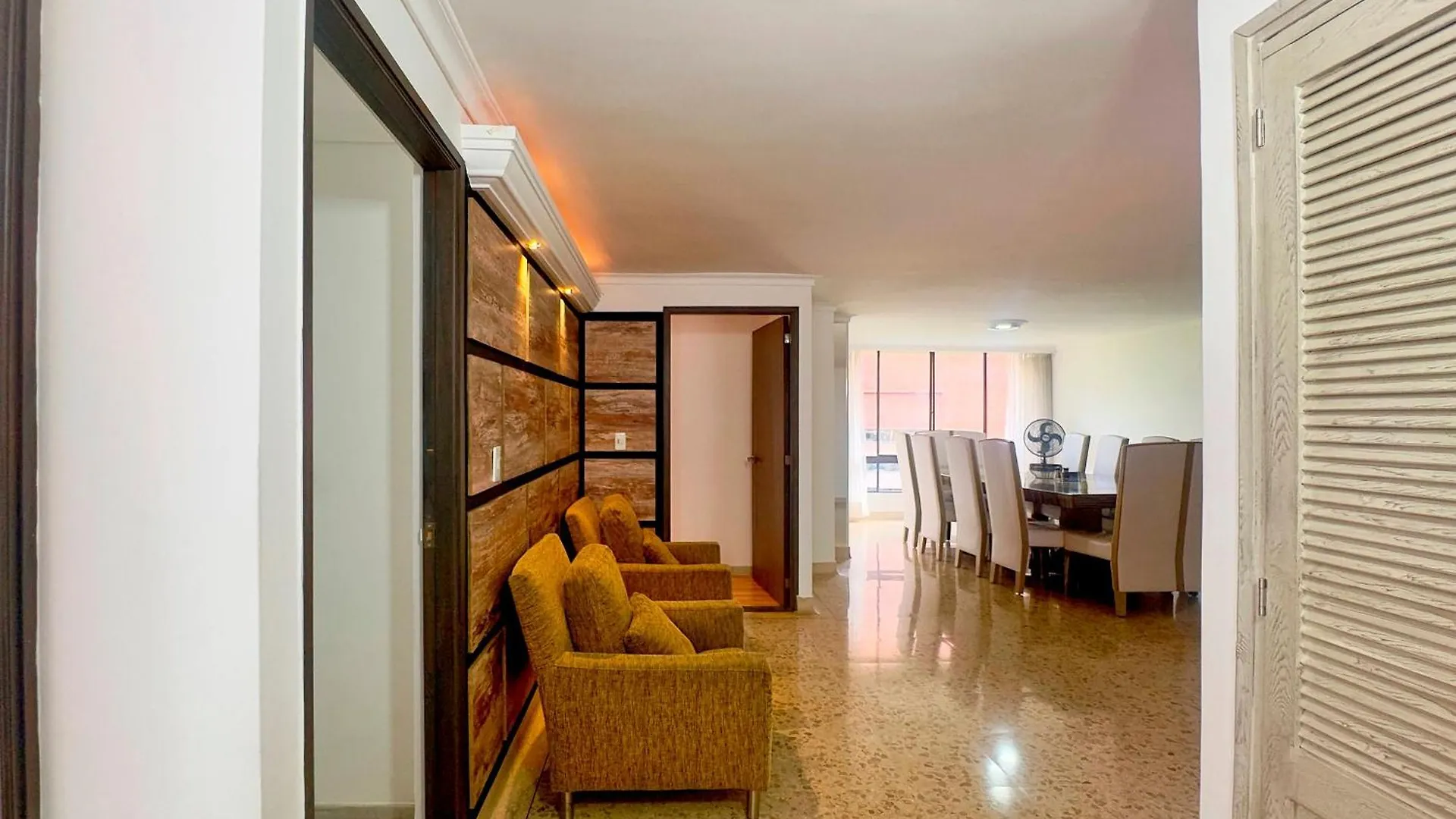 4Br 240 M Pool Next To El Tesoro Mall Medellin 0*,  Colombia